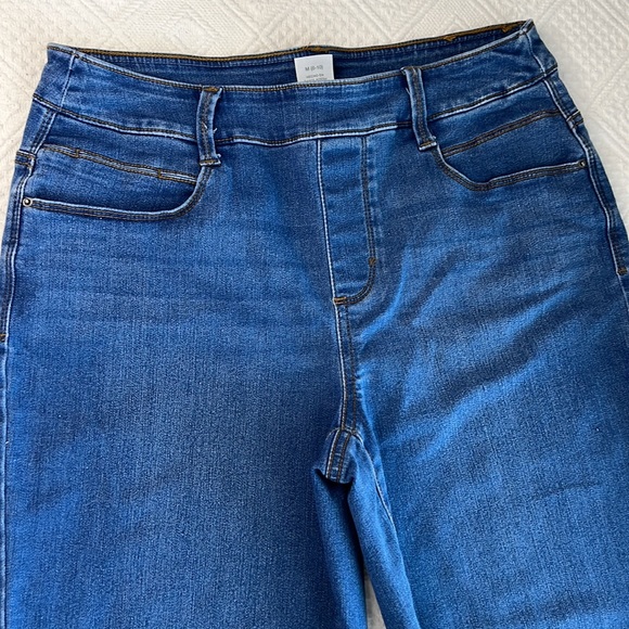 Time and Tru M(8-10) Capri Denim Pants - Picture 6 of 10
